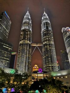 Mehr über den Artikel erfahren Petronas Towers