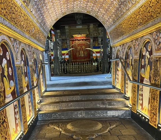 Mehr über den Artikel erfahren Sri Dalada Maligawa