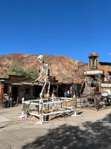 Mehr über den Artikel erfahren Von der Geisterstadt in die Stadt der Engel